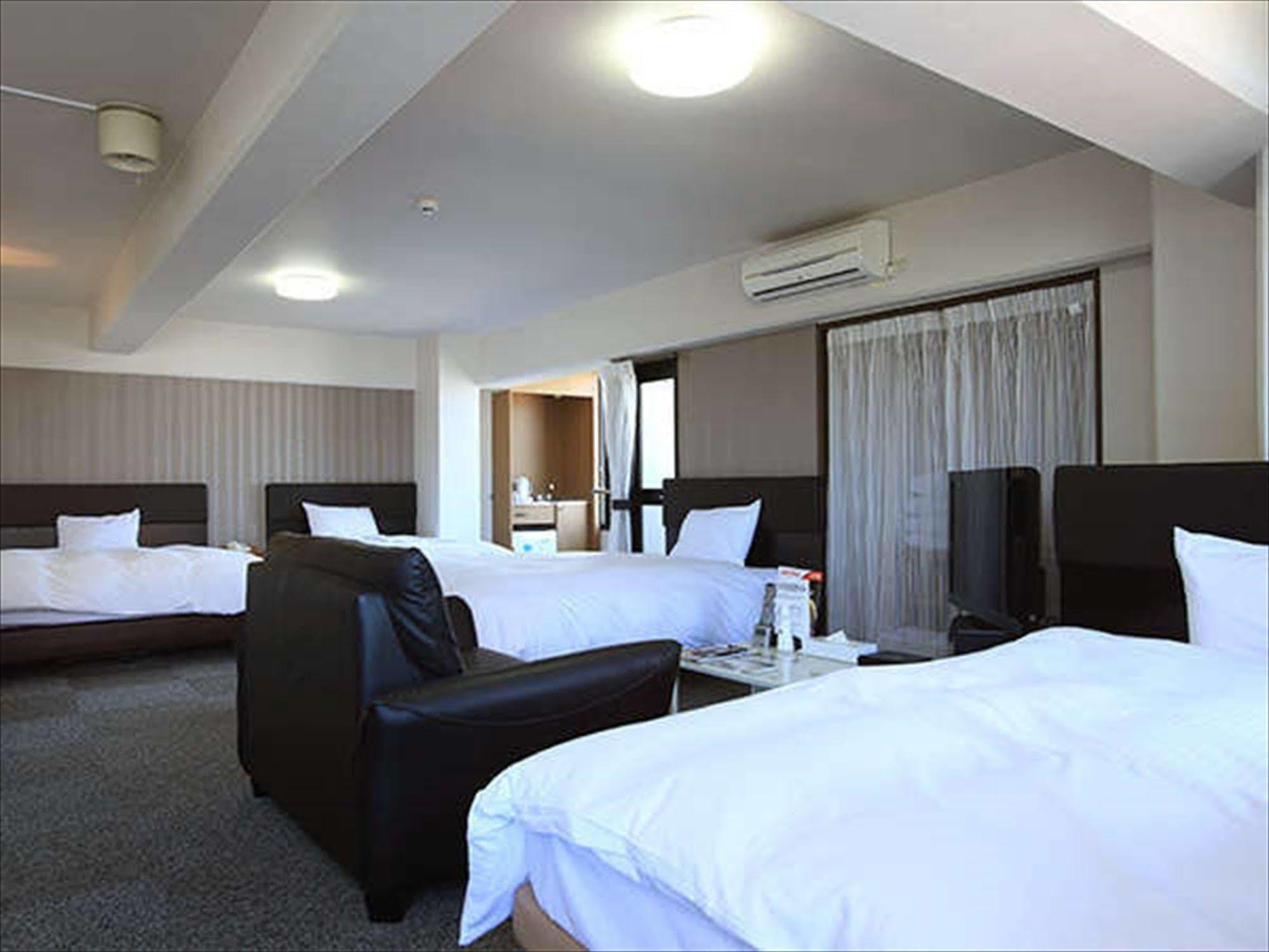 Green Rich Hotels Міядзакі Екстер'єр фото